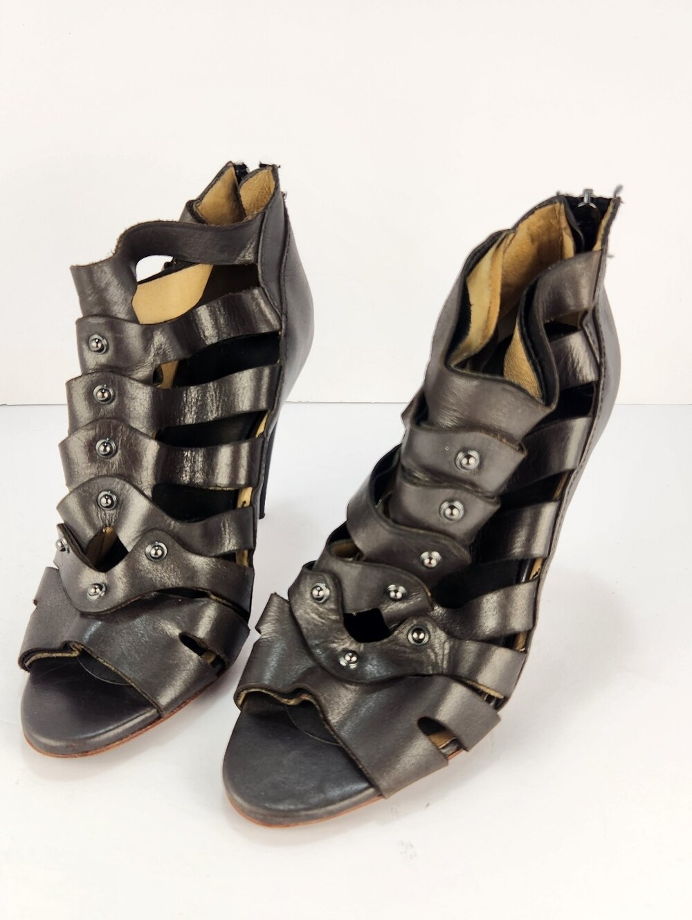 L.A.M.B. Women's Black Leather Studded Gladiator Heels Sandals Size 6.5 Zip EUC